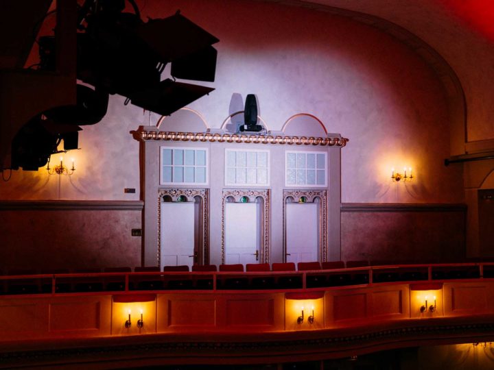 Die alten Verziehungen des ehemaligen Ball- und Gesellschaftssaals der Oper Köln sind erhalten geblieben.