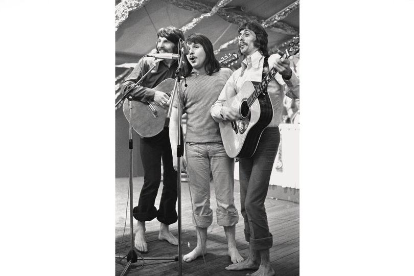 In den 70ern: Knapp ein Jahr lang spielten die "Bläck Fööss" - getreu ihrem Namen - barfuß.